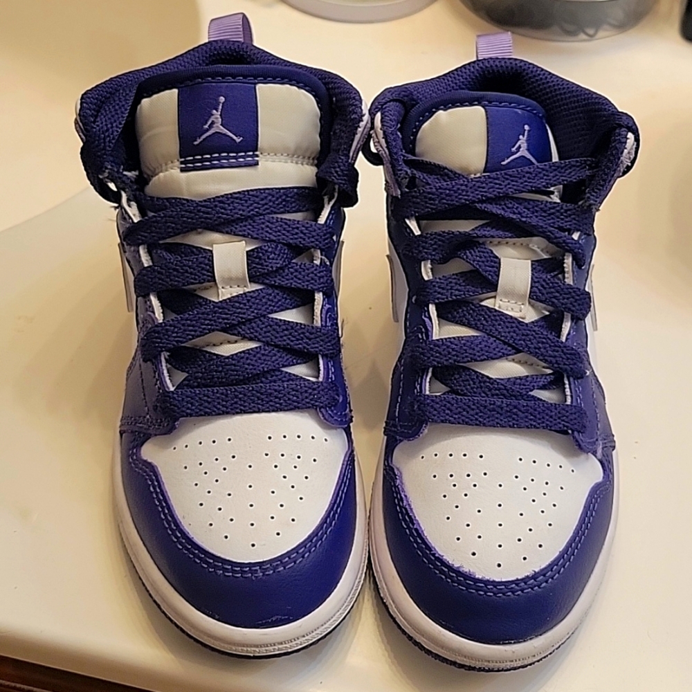 Air Jordan 1 Mid🔥🔥